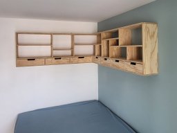 Etagères d&#039;angle