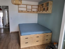 Etagères d&#039;angle